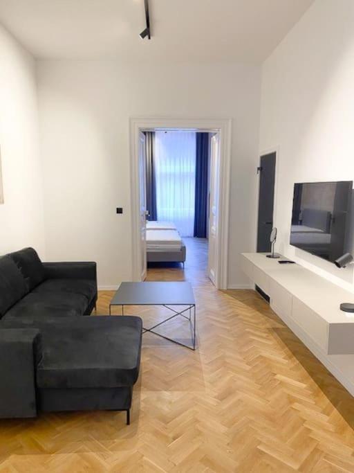 Capitol Deluxe Apartment Prag Exteriör bild