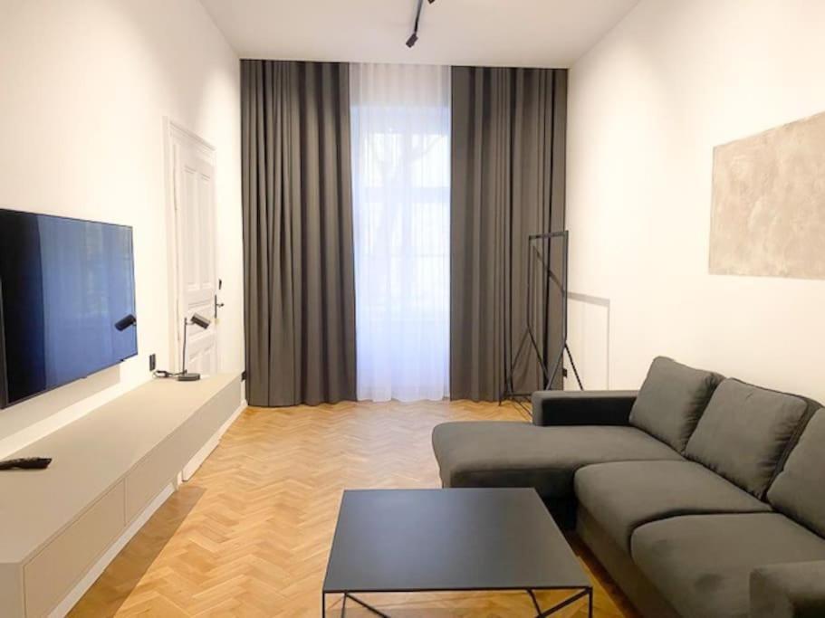 Capitol Deluxe Apartment Prag Exteriör bild